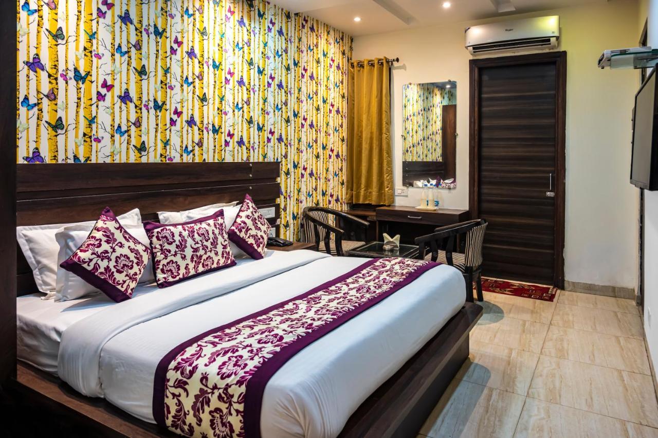 Hotel Royals Grand Galaxy Amritsar Esterno foto