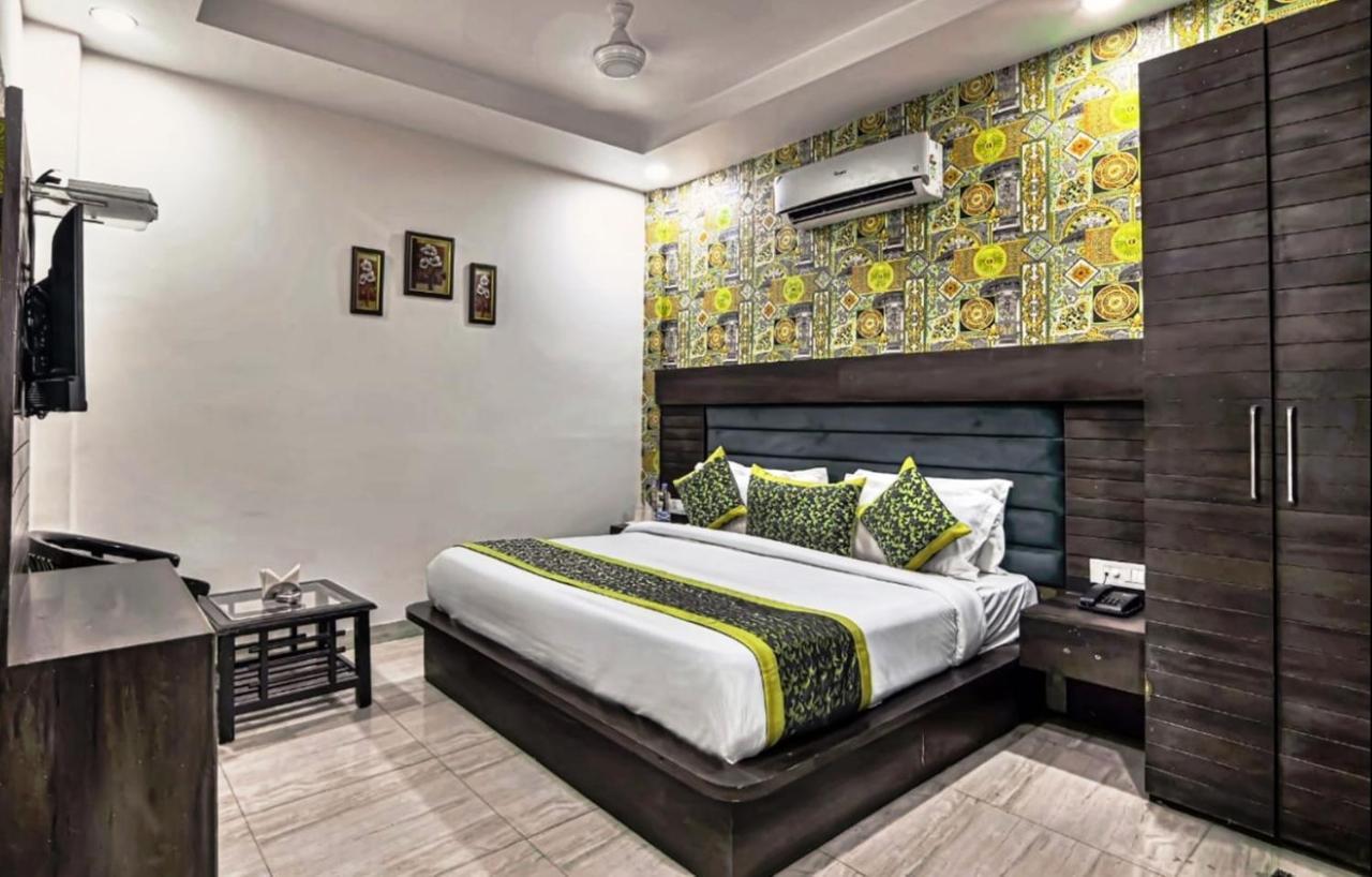 Hotel Royals Grand Galaxy Amritsar Esterno foto