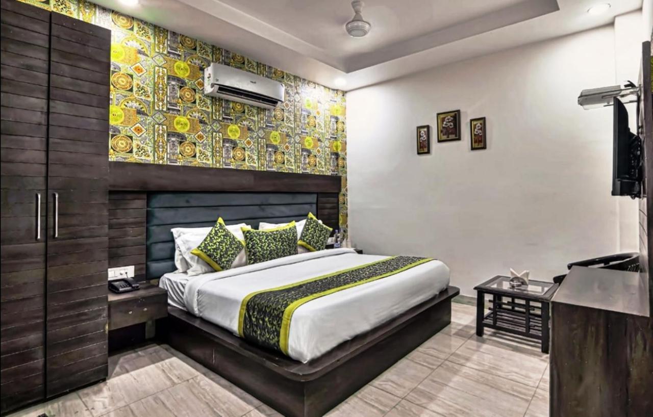 Hotel Royals Grand Galaxy Amritsar Esterno foto
